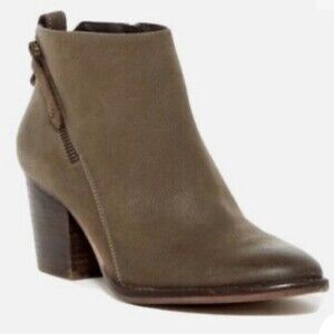 Blondo “Nivada” Waterproof Booties/Boots Taupe Size 7.5
